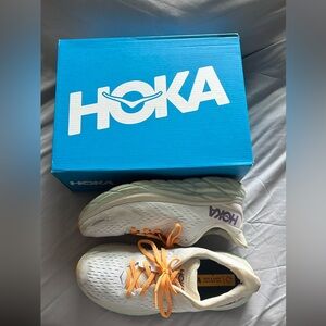 hokas clifton 8 running shoes